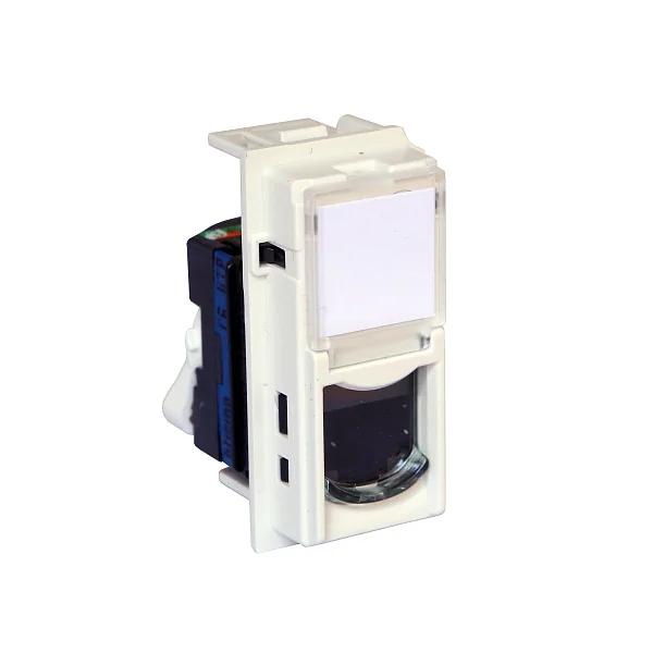 LIVING NOW. Розетка компьютерная RJ45 cat6 UTP 1 модуль.Цвет Белый.