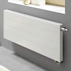 Радиатор стальной линейный вентильный Kermi Therm-x2 Line-V PLV 22 с боковыми планками и верхней реш