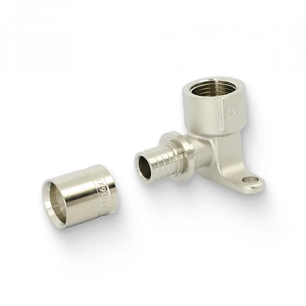 Водорозетка аксиальная 16 x 1/2" х 2.0 с гильзой Uni-Fitt