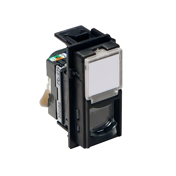 LIVING NOW. Розетка компьютерная RJ45 cat5e UTP 1 модуль.Цвет Черный.