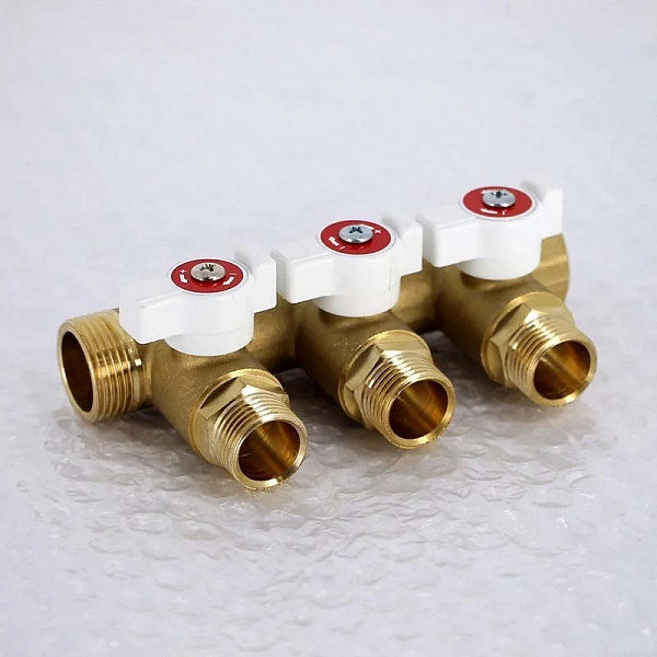Коллектор НВ 3/4" х 3 вых 1/2" под соединитель, с кранами Uni-Fitt