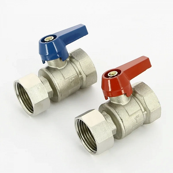 Комплект кранов шаровых  1" x 3/4" с накидной гайкой и уплотнением (2 шт.) Uni-Fitt