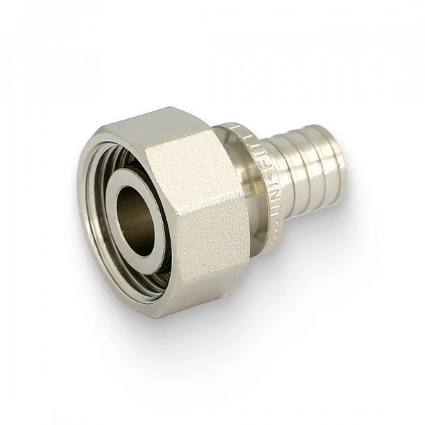 Муфта с накидной гайкой 16 x 3/4" ЕК х 2.0 с гильзой Uni-Fitt